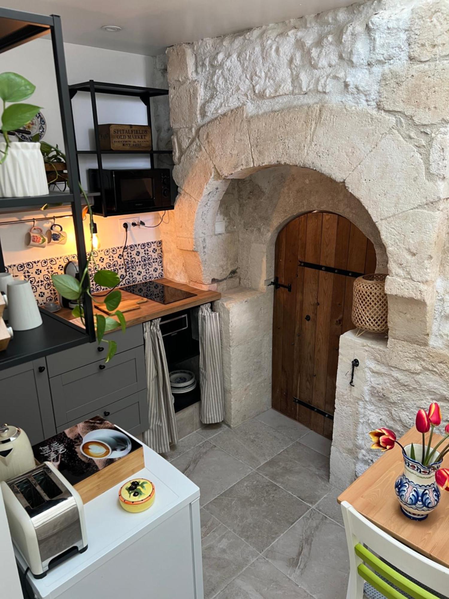 Entire Apartment With Swimming Pool Near Aubeterre Saint-Romain  Dış mekan fotoğraf