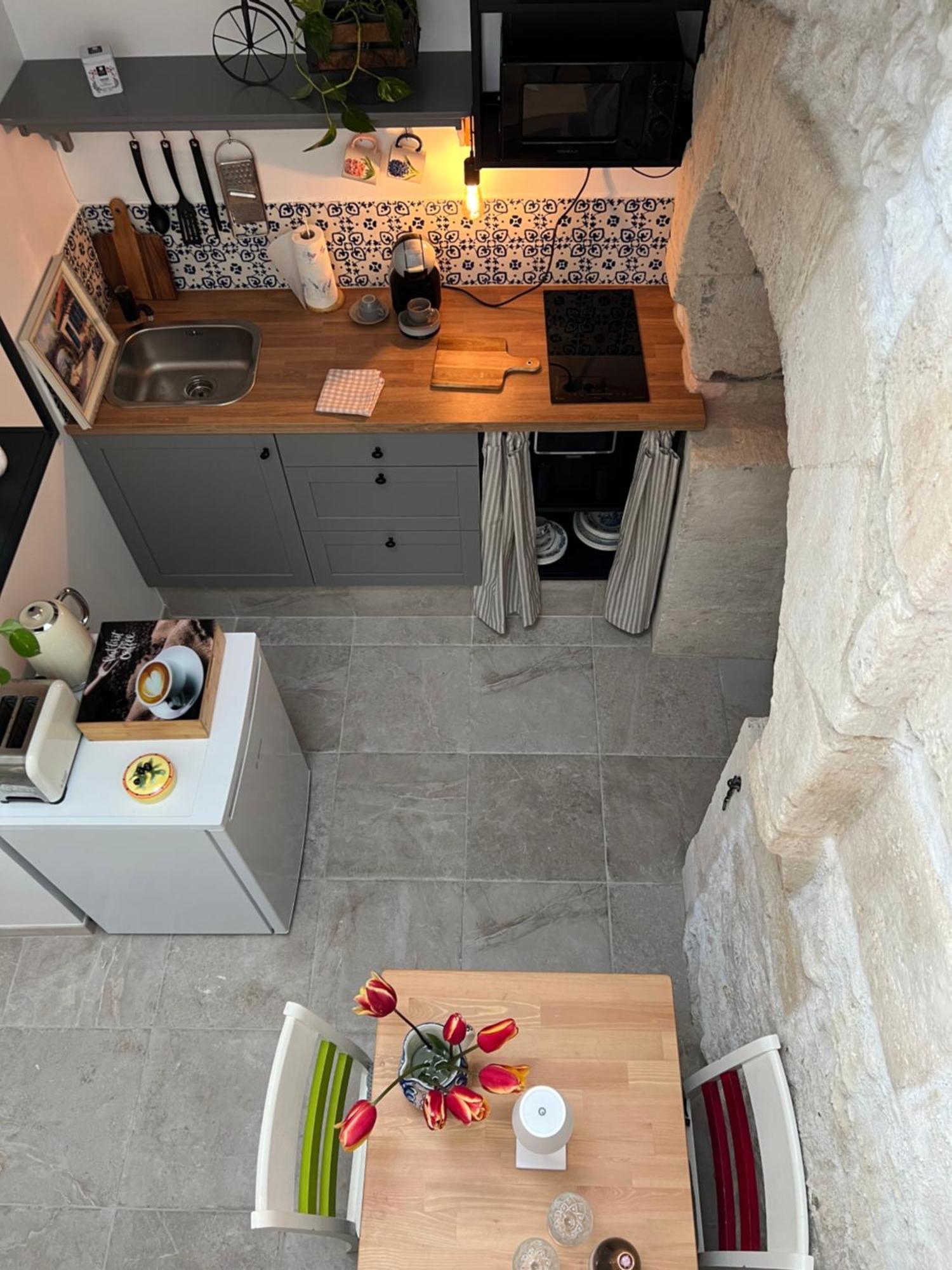 Entire Apartment With Swimming Pool Near Aubeterre Saint-Romain  Dış mekan fotoğraf